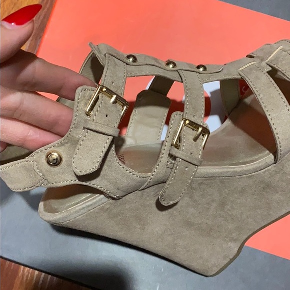 G by guess wedges - Picture 13 of 14
